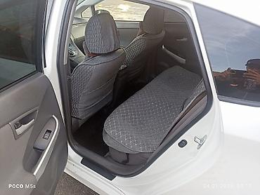 Toyota: Toyota Prius: 2010 г., 1.8 л, Автомат, Гибрид, Хэтчбэк — 10