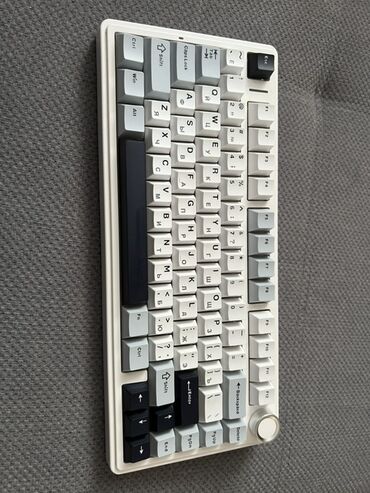 клавиатура компьютера: Клавиатура, Aula, Механическая, Проводное подключение, Размер: 75%