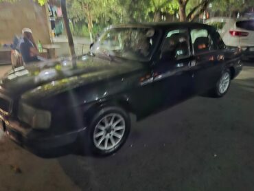 çeşqa maşını: Model: GAZ Volga (sedan), qara rəng Görünüş: - Klassik Volga kuzovu, 4