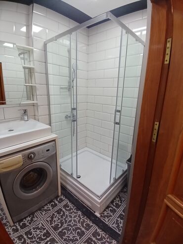 Duş kabinaları, arakəsmələr: Yeni Arakəsmə, Künc üçün, Pulsuz çatdırılma — 8