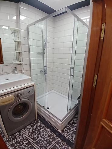 Duş kabinaları, arakəsmələr: Yeni Arakəsmə, Künc üçün, Pulsuz çatdırılma — 19