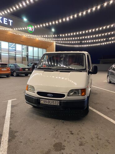 Ford: Ford Transit yük mikroavtobusu - Korpus: ağ rəng, qapalı furqon (yan — 2