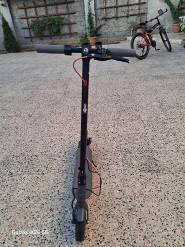 Mopedlər,skuterlər: 1000 manata almışam 1 il sürmüşəm.Heç bir problemi yoxdur.Sadəcə — 5