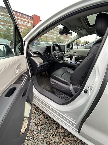 Toyota: Toyota Sienna: 2023 г., 2.5 л, Автомат, Гибрид, Минивэн — 7