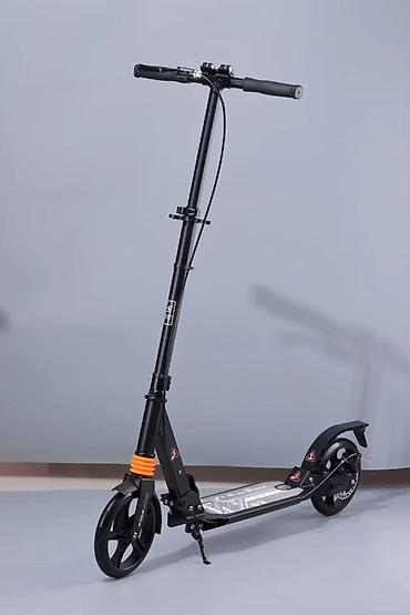 scooter freestyle: Şəhər üçün komfortlu skuter - Yüngül və möhkəm korpuslu şəhər — 1
