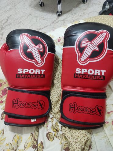 детские боксёрские перчатки: Боксёрские перчатки в идеальном состоянии,размер 10