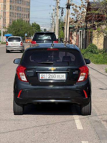 Chevrolet: Chevrolet Spark: 2016 г., 1 л, Вариатор, Бензин, Хэтчбэк at lalafo.kg — 4 Chevrolet: Chevrolet Spark: 2016 г., 1 л, Вариатор, Бензин, Хэтчбэк — 4