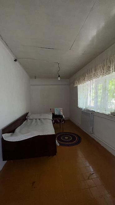 Продажа коттеджей и домов: 🏡 Продаётся дом в Балыкчы! 📍 Дом расположен в хорошем, развитом — 28
