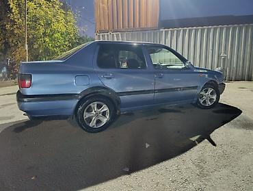 люк спринтер: Volkswagen Vento: 1992 г., 1.8 л, Механика, Бензин, Седан — 2