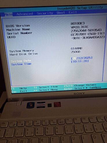 Sony: Sony Vaio PCG-71C11M / 15.6 LED / 6GB Rama / 256GB HDD Prodajem — 11