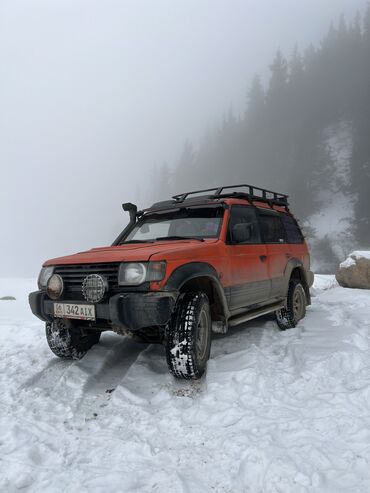 продаю урал мотоцикл: Mitsubishi Pajero: 1993 г., 3 л, Автомат, Газ, Внедорожник