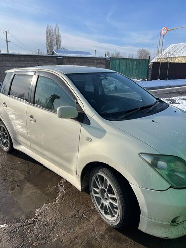 Toyota: Toyota ist: 2002 г., 1.5 л, Автомат, Бензин, Хэтчбэк — 12