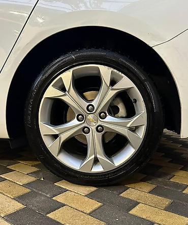 Chevrolet: Chevrolet Cruze: 1.4 l | 2017 il 187000 km Sedan — 8