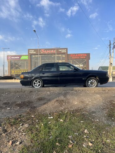 машина копейка: Audi 80: 1989 г., 1.8 л, Механика, Бензин, Седан