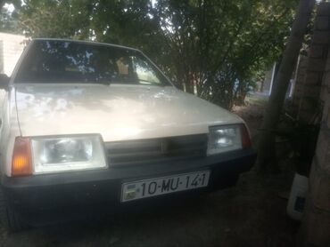 запчасти опель вектра б: LADA Samara hetçbek modeli, gündəlik istifadə üçün uyğun, yığcam bir
