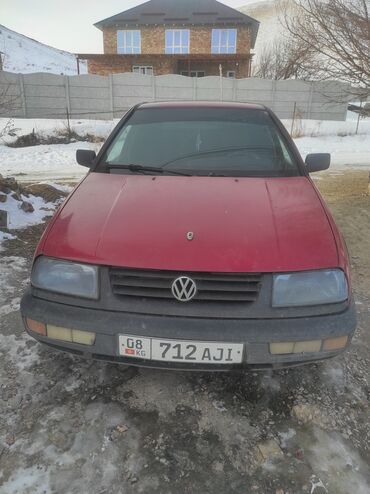 Volkswagen: Volkswagen Vento: 1.8 л, Механика, Бензин, Седан