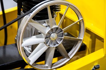 Аппараты для штукатурки и шпаклевки: Агрегат сатылат в наличии бар срочно штукатурка кылганы штукатурный — 14