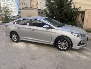Легковой транспорт: Сдаю в аренду: Легковое авто, Под такси