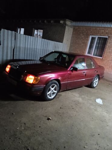 мерседес бенс 1524: Mercedes-Benz W124: 1990 г., 2 л, Механика, Бензин, Седан