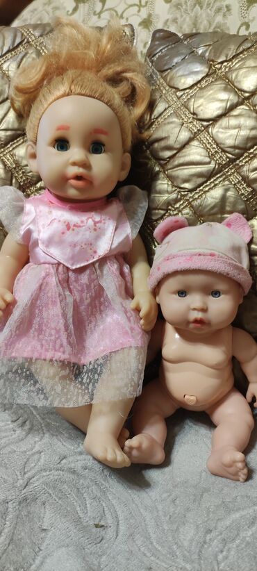 детские бу игрушки: Продам б/у куклу из дефектов только фломастер на лице на фото видно😅