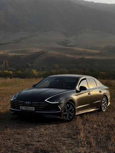 купить маленькую машину недорого: Hyundai Sonata: 2019 г., 2 л, Автомат, Газ, Седан