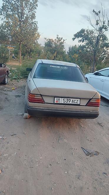 мерс 124 дверные карты: Mercedes-Benz W124: 1988 г., Седан — 1