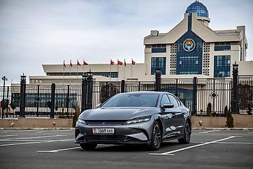 BYD: BYD Han EV: 2023 г., Электромобиль, Седан — 2