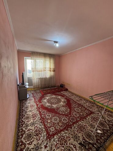 без хозяин квартира ак босого: 2 комнаты, 43 м², 2 этаж, Старый ремонт