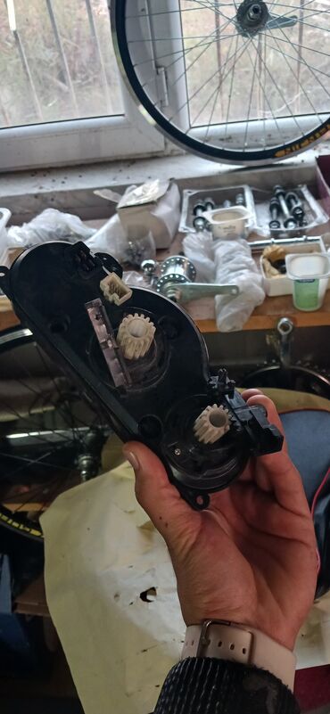 Velosiped ehtiyyat hissələri: Məhsul: Velosiped ehtiyat hissələri və aksesuarları Təsvir: - — 9