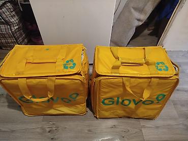 Термосумки-рюкзаки курьера Glovo (желтые, фирменный логотип). -