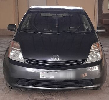 Toyota: Toyota Prius (2-ci nəsil) – hibrid hetçbek Xüsusiyyətlər: - Gümüş-boz — 6