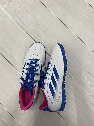 бутсы 32: Футбольные бутсы adidas (сороконожки, TF) - Размер: US 9 / UK 8.5 / — 4