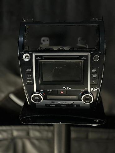 android teyes cc3: Сenter console Toyota 2011 г., Б/у, Оригинал, Япония — 1