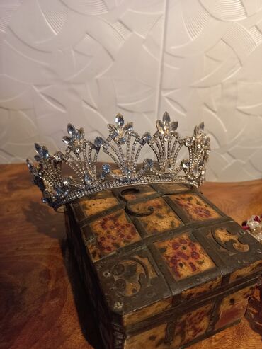 Taclar: Gəlin tacları və saç aksesuarları dəsti cəmi 300 azn - Üç fərqli — 26