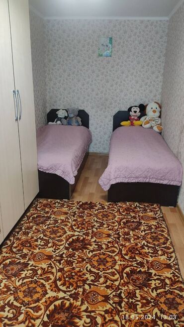 продается 3 комнатная квартира политех: 2 бөлмө, 42 кв. м, Хрущевка, 3 кабат, Косметикалык ремонт