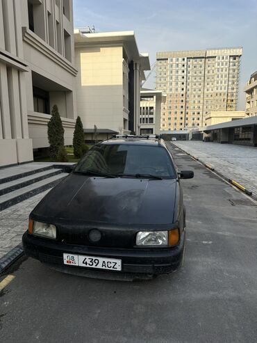 Volkswagen: Volkswagen Passat Variant: 1989 г., 1.8 л, Механика, Бензин, Универсал — 2