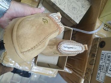 Ugg čizme: 2800 din 21-24. L — 4
