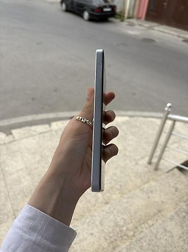 Мобильные телефоны: Samsung Galaxy A25, 256 ГБ, цвет - Белый, Две SIM карты — 4