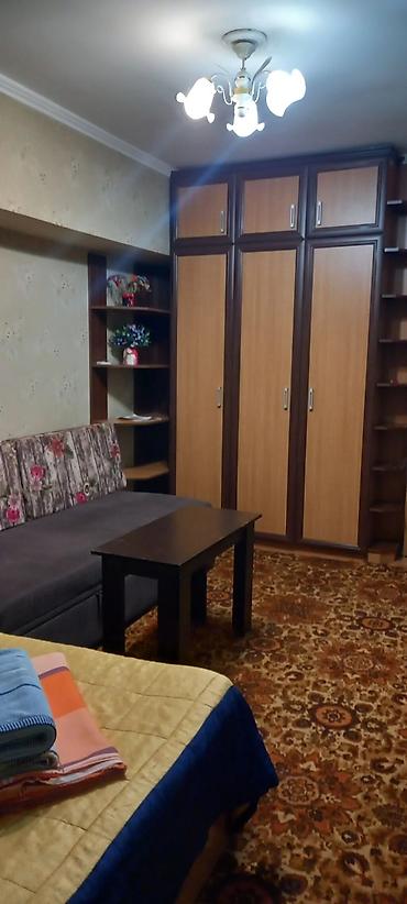 hostel osh: 1 комната, Цум, Постельное белье, Бронь, Телевизор — 2