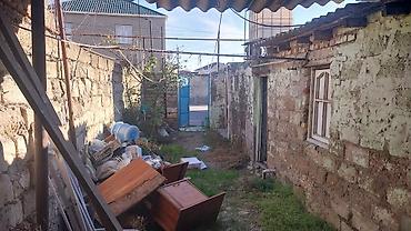 Həyət evi alıram: TƏCİLİ SATILIR Xəzər rayonu, Binə qəsəbəsi, Xaqani küçəsi 26 (“Atesin — 7