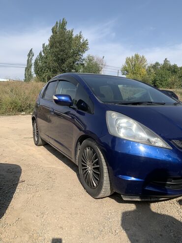 ист 1 5: Honda Fit: 2010 г., 1.5 л, Вариатор, Бензин, Хэтчбэк