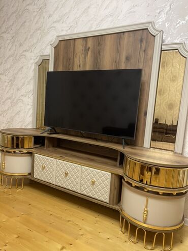 Divan və masa dəstləri: İşlənmiş, Künc divan, Qonaq otağı üçün, Açılmayan — 7