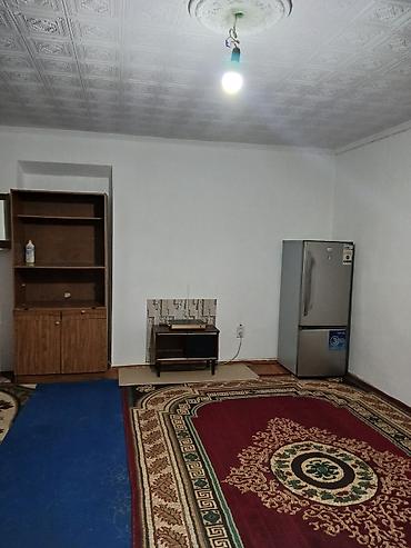 квартира аренда за месяц: Бир чон комната квартирага 22кв,м жер тамдан берилет .Суу,туалет — 2