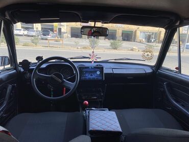 VAZ (LADA): VAZ klassik sedan, qırmızı rəng - Kuzov: 4 qapılı sedan, xrom yan — 5