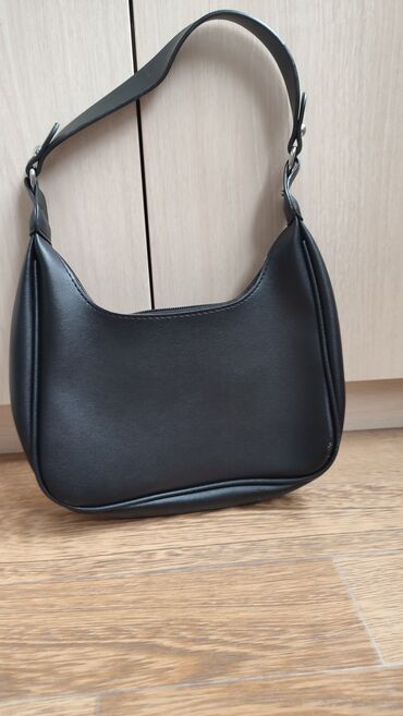 квадратные женские сумки: Сумка черная женская.

Один раздел. Хорошее качество. Новая