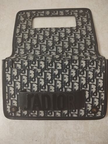 Çantalar: Çiyin çantası, Dior, İşlənmiş — 4