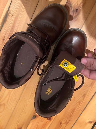 səndəl ayaqqabı: Deri boot ayaqqabi 41razmer az istifade olunub CAT bredi — 5