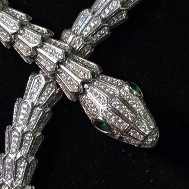 Zərgərlik dəstləri: Dəstə daxildir: Üzük, Sırğa, Boyunbağı, Bvlgari, Gümüş, 925 Əyar — 7