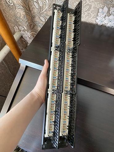 Кабельные органайзеры: Патч-панель TRIPP LITE, 48 портов, Cat 5e, 2U, для монтажa в 19" — 4