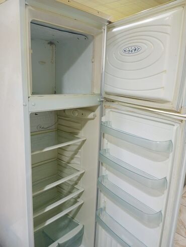 maşın üçün soyducu: Б/у Холодильник цвет - Белый